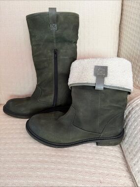 Women’s Olive Green Suede Mid-Calf Shearling-Lined Boots